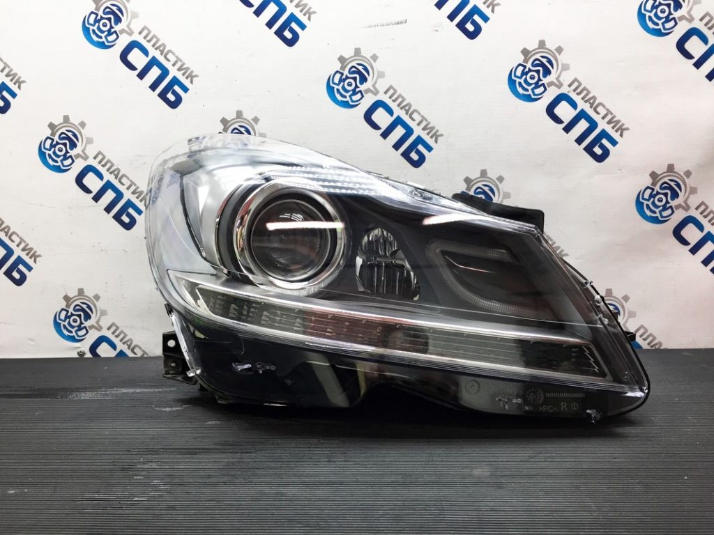 Замена стекла фары Mercedes w204 рестайлинг, цена в СПб