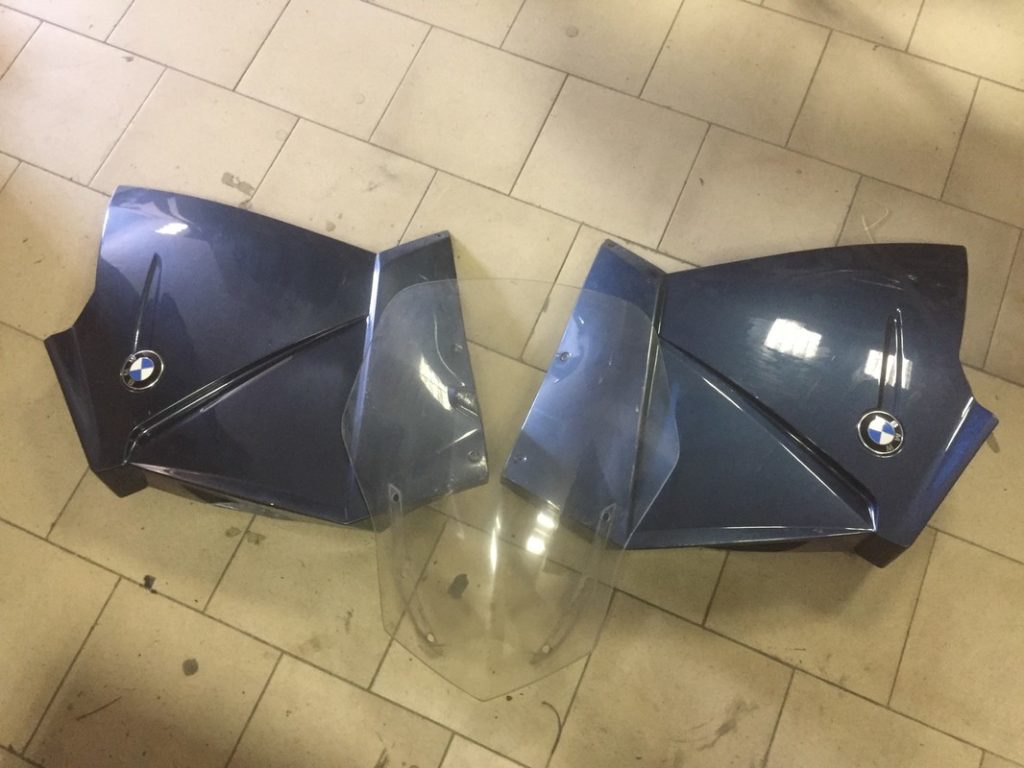 Ремонт пластика мотоцикла BMW, цена в СПб