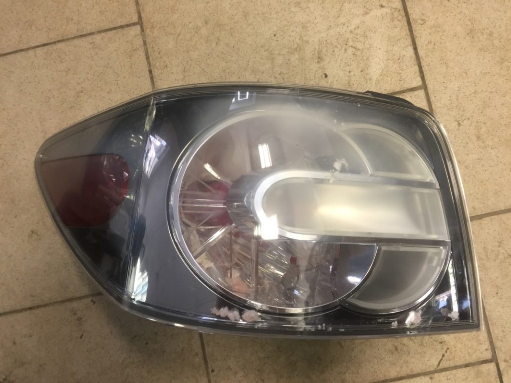 Ремонт заднего фонаря Mazda CX-7, цена в СПб до ремонта