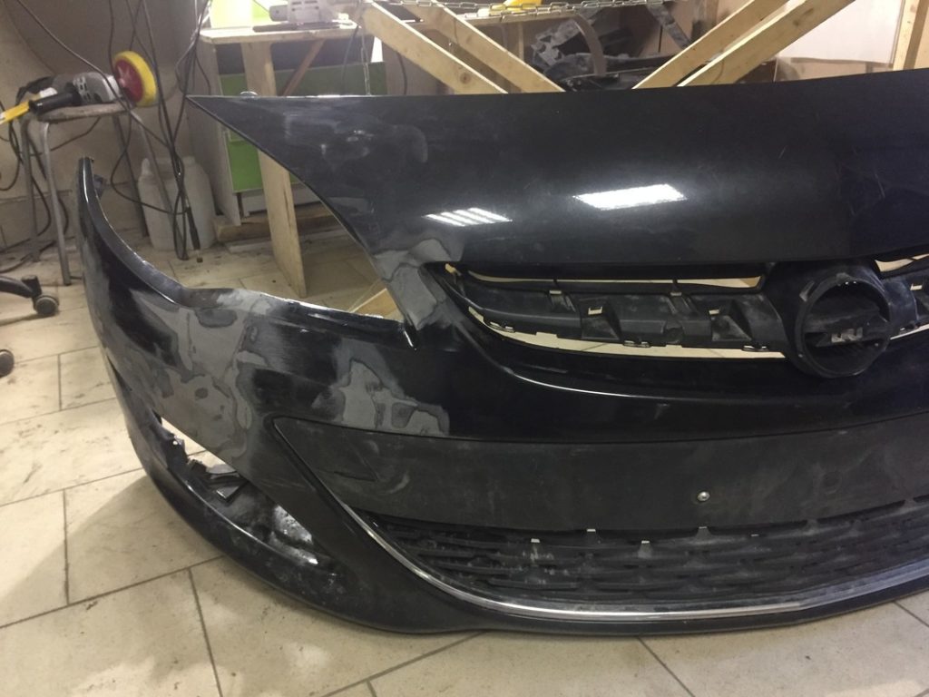 Ремонт переднего бампера Opel Astra J, цена в СПб после ремонта