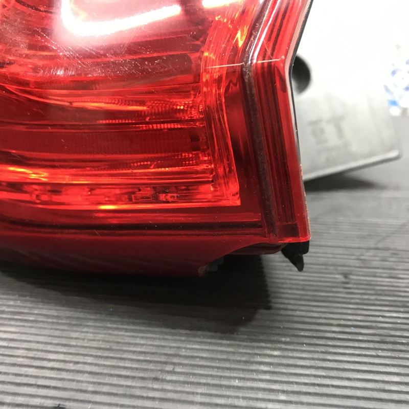 Ремонт заднего фонаря Honda CR-V IMG_9479